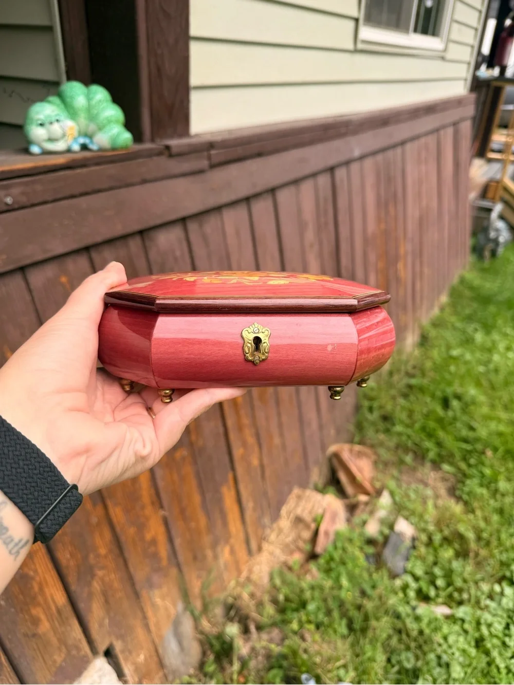 Vintage musical jewelry box